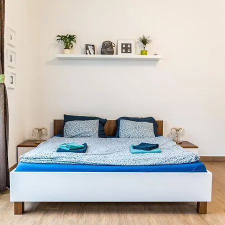 Apartment Cozy, City With Private Garage Brno